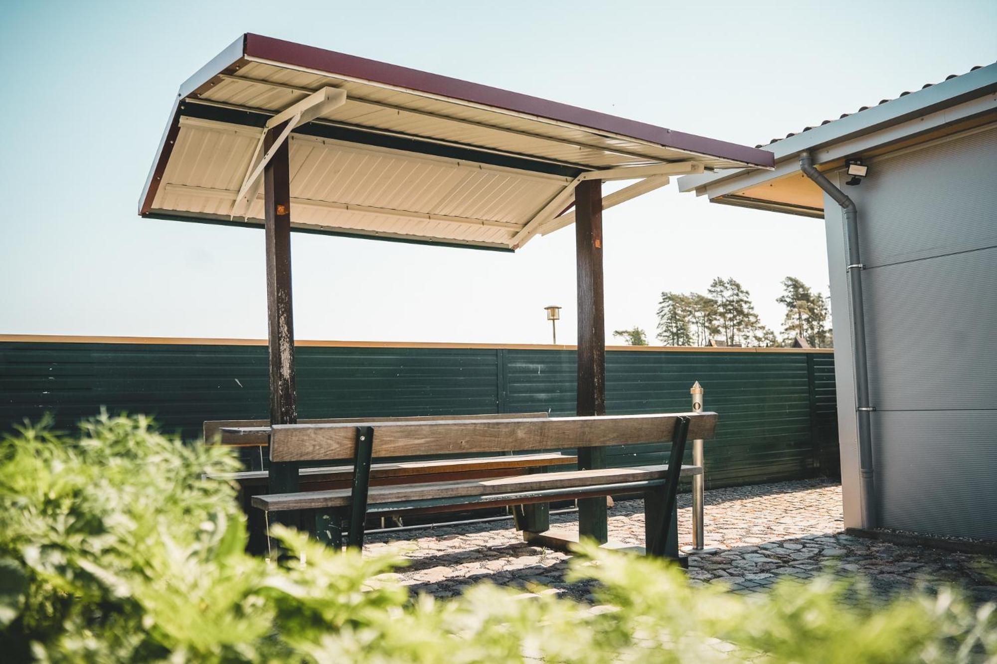 Black Tiger Seaside - Ferienwohnungen Direkt Am See Garden Buitenkant foto